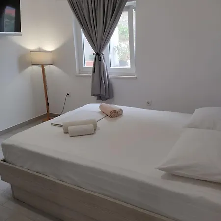 Mali Tare * Korčula